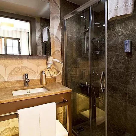 Отель Beyoglu 3*